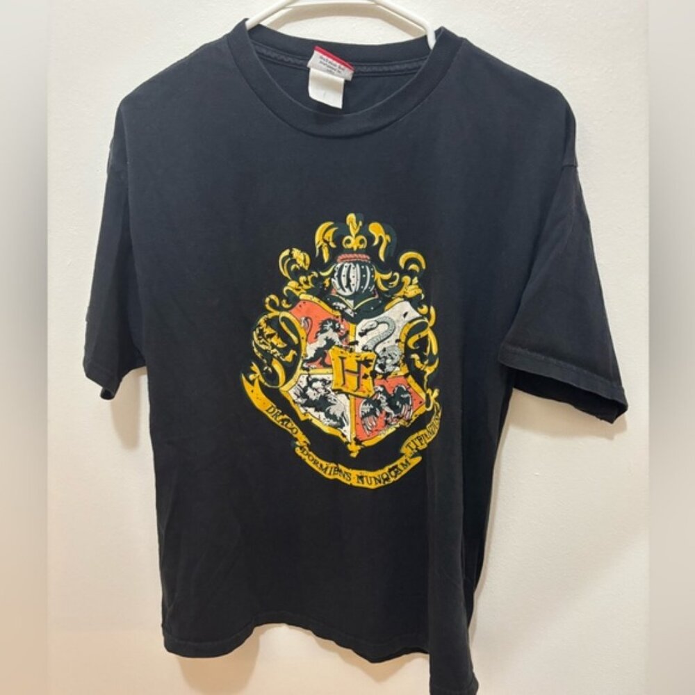 Hogwarts True Vintage Warner Bros. Unisex T-Shirt